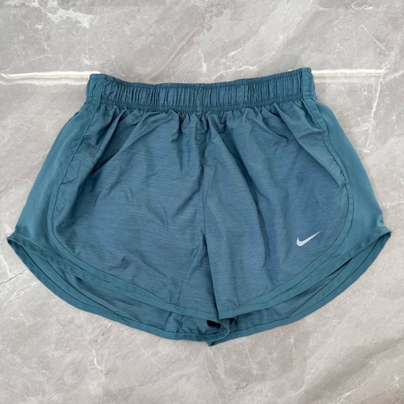 Women’s Nike Dri-Fit Tempo Lined Running Shorts Workout Athletic Size Medium - Picture 3 of 16